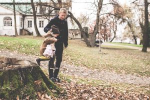 jesienny spacer z dzieckiem