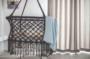 czarna kolyska little hedonist