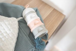 pojemnik na mleko modyfikowane-beaba