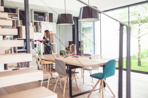 biblioteczka w salonie