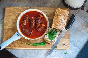 kielbasa w pomidorach